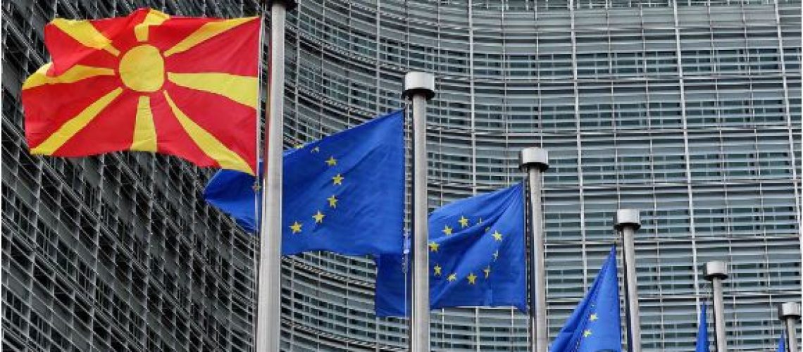 makedonija_eu_znaminja_01